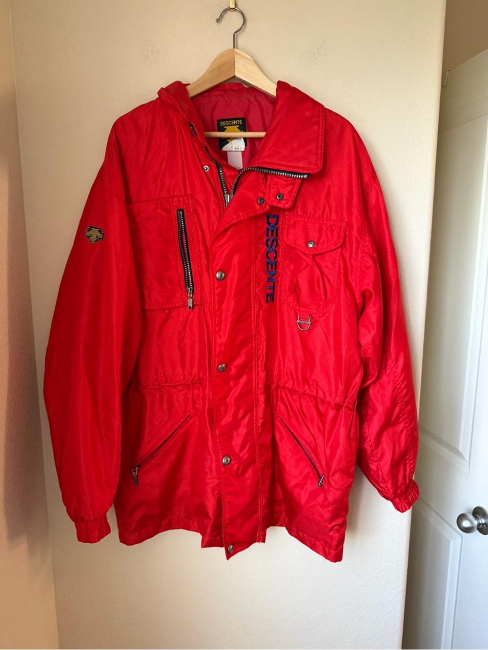 Vintage 90s Descente Ski Jacket Men’s L 52 Red Nylon Parka Hooded Gorpcore